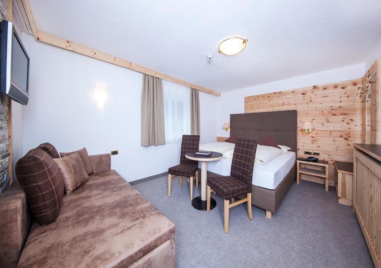 Hotel Garni Lanzinger Wolkenstein in Gröden